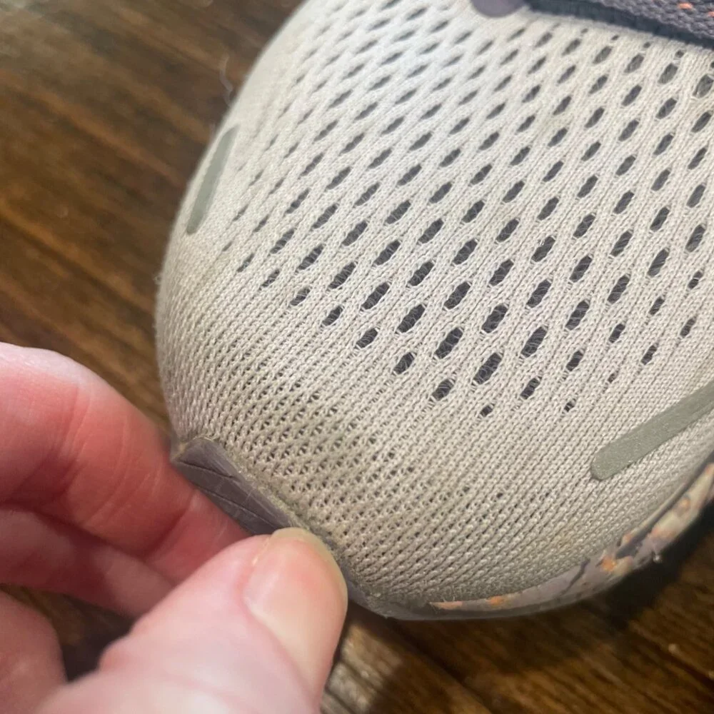 Brooks Ghost 14 Women's Running Shoes in Light Purple and Lavender